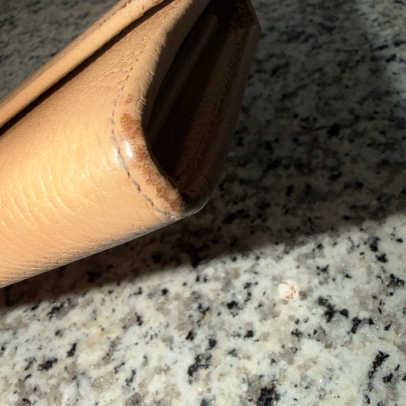 🔥Authentic Gucci GG Pebbled Leather Wallet – Beige🔥 FAIR CONDITION! - Picture 4 of 9